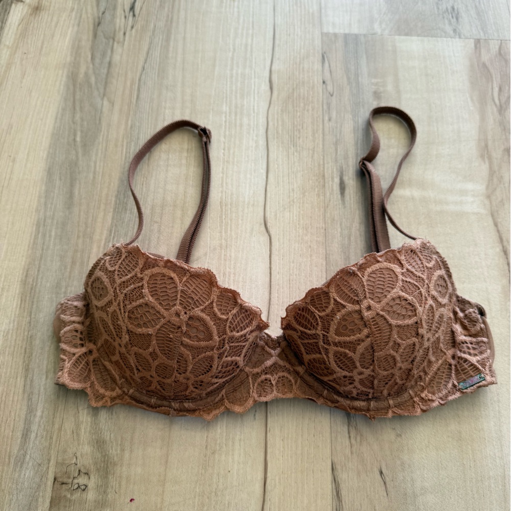PINK Victoria's Secret Date Lace Push-Up Bra in Nude